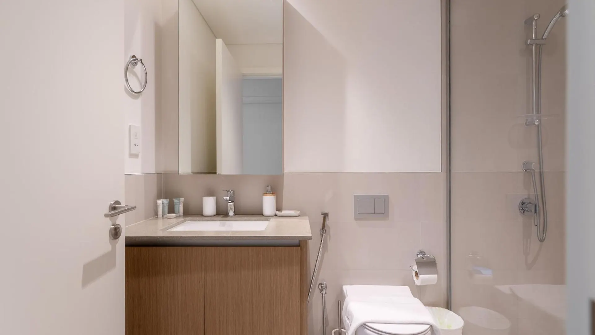 Alh Vacay 1 Bedroom In Surf At Creek Beach Dubai United Arab Emirates